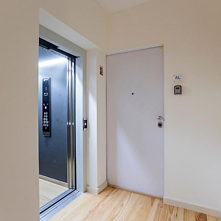 31 Janeiro 157 - Charming 1BR Flat w/ AC&Balcony by LovelyStay Porto Exterior foto