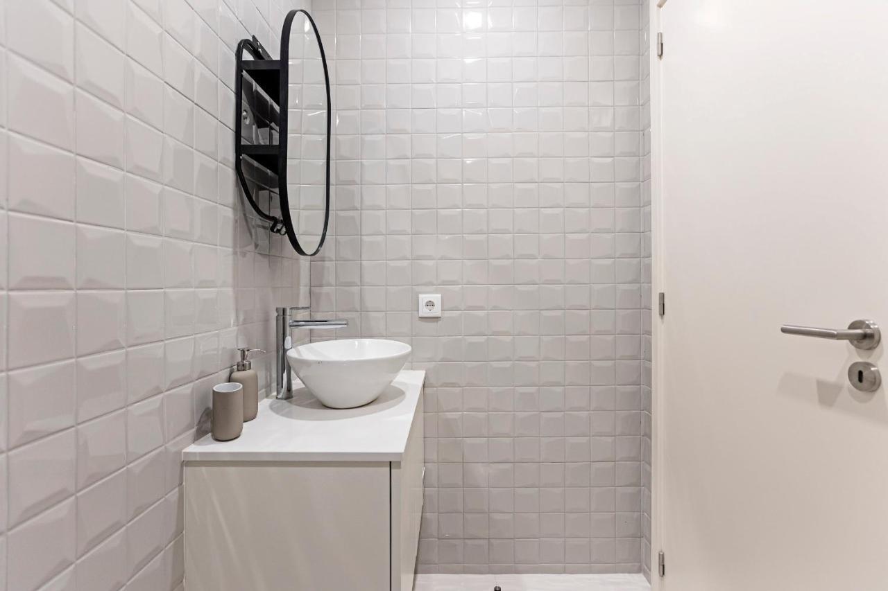 31 Janeiro 157 - Charming 1BR Flat w/ AC&Balcony by LovelyStay Porto Exterior foto