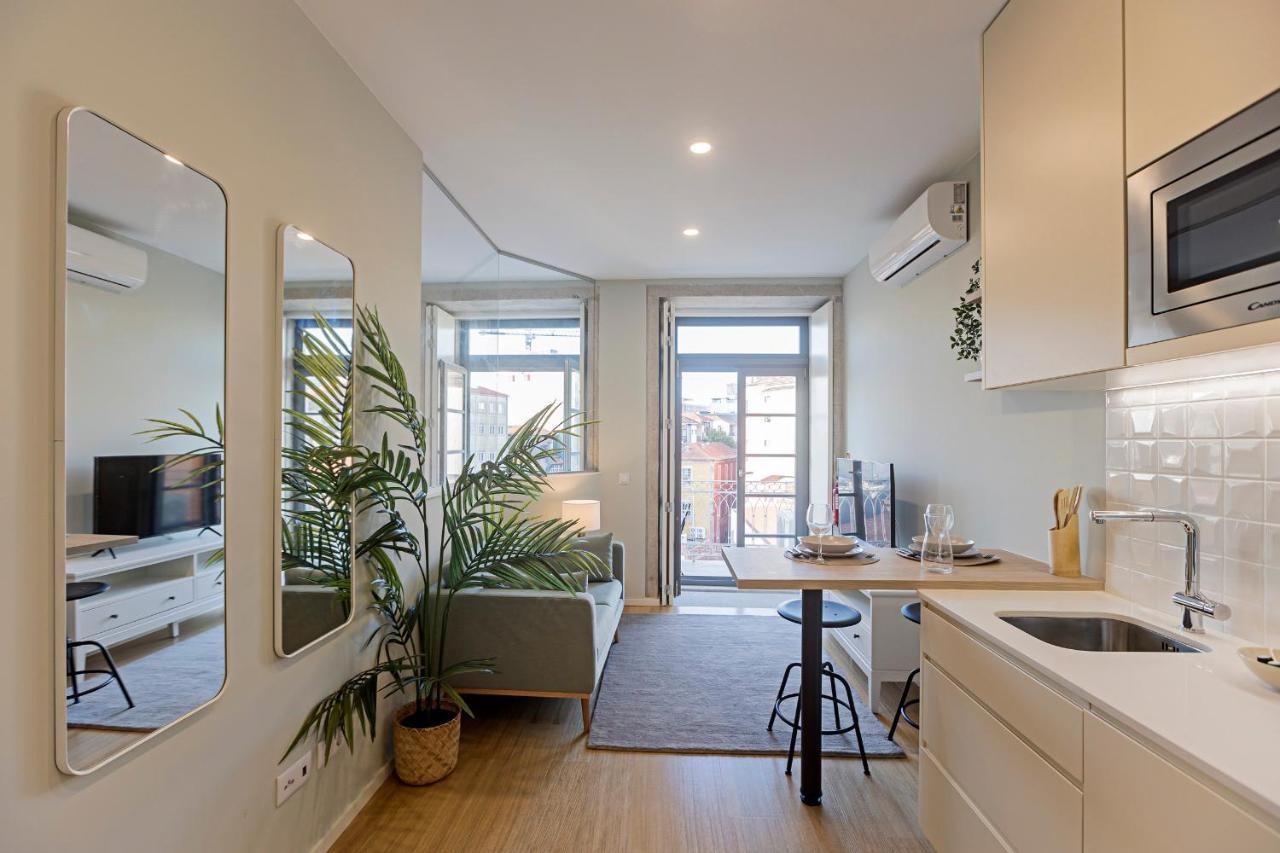31 Janeiro 157 - Charming 1BR Flat w/ AC&Balcony by LovelyStay Porto Exterior foto
