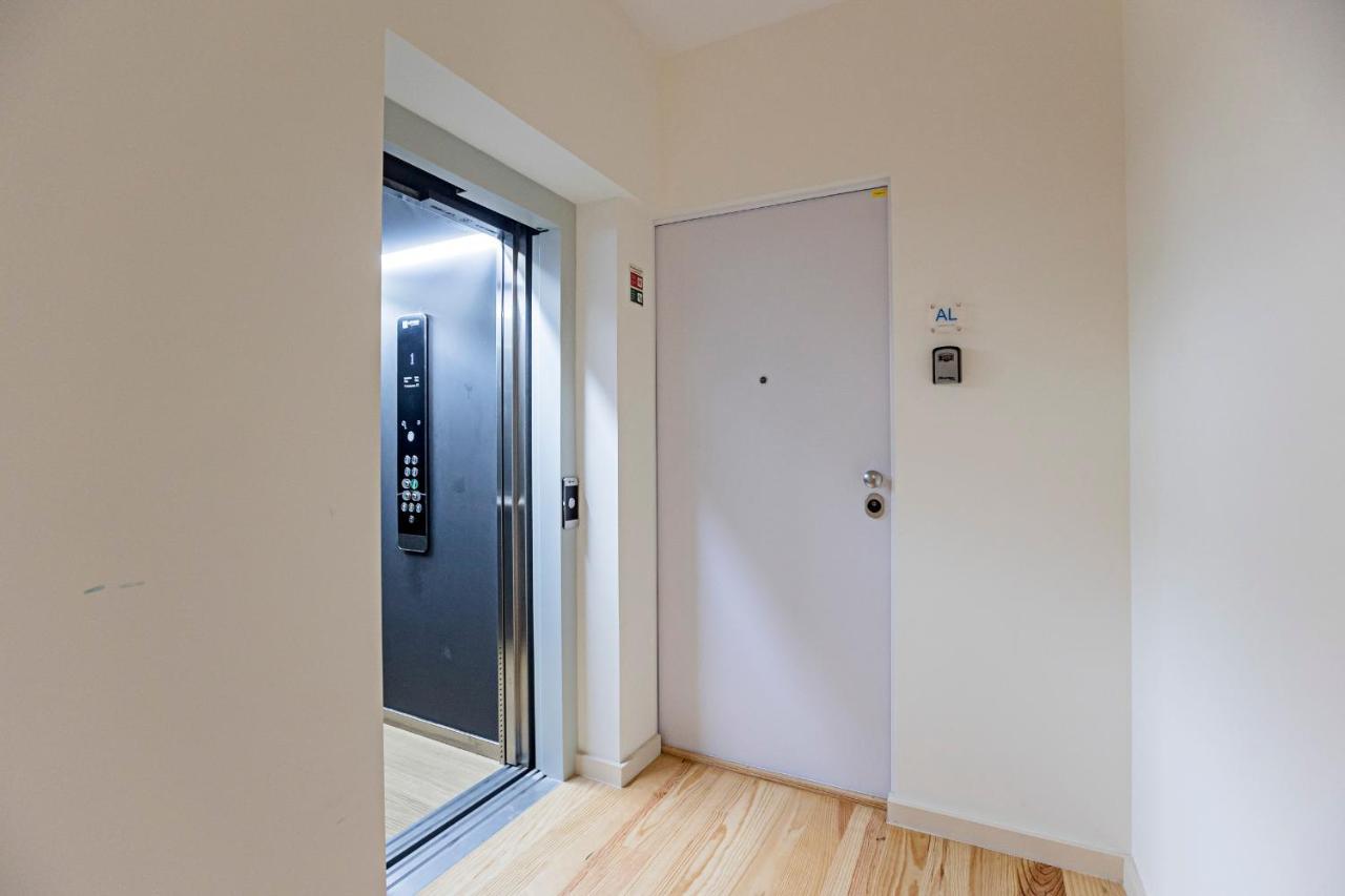 31 Janeiro 157 - Charming 1BR Flat w/ AC&Balcony by LovelyStay Porto Exterior foto